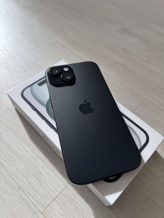iPhone 15 128GB - em excelente estado