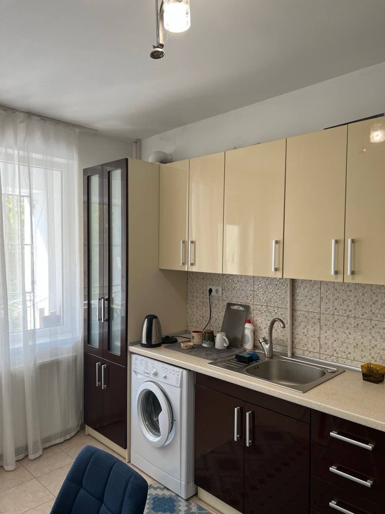 Продам 1к квартиру в центрі з ремонтом вул Сахарова 27б.Новобудова