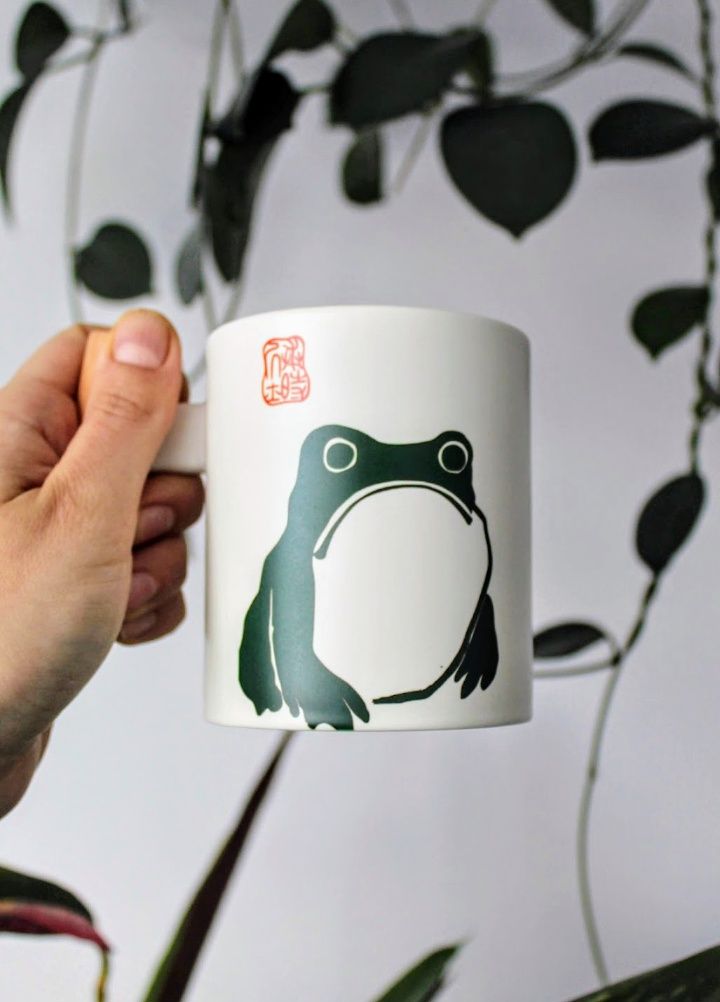 Kubek Zielona żaba, Grumpy Frog, drewniana rączka, 330ml