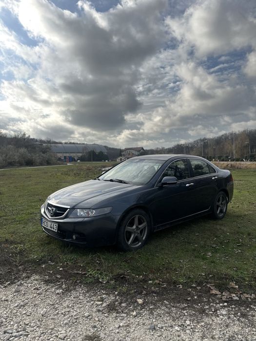 Продам Honda Accord 7 в хорошем состоянии