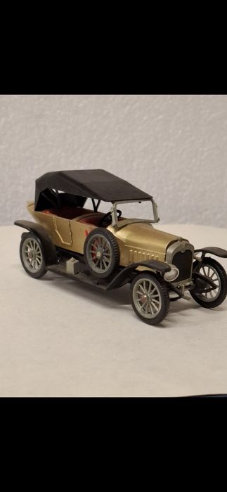 Autko retro zabawkaz lat prl