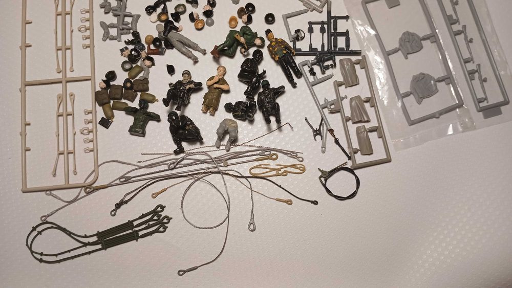 Złom modelarski pojazdy wojskowe 1:35