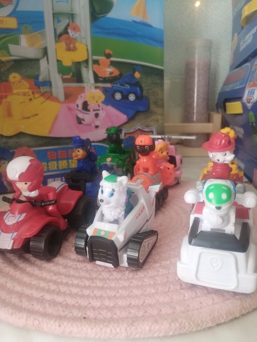 РОЗПРОДАЖ ! НОВІ Бази paw patrol набори з машинками щенячий патруль