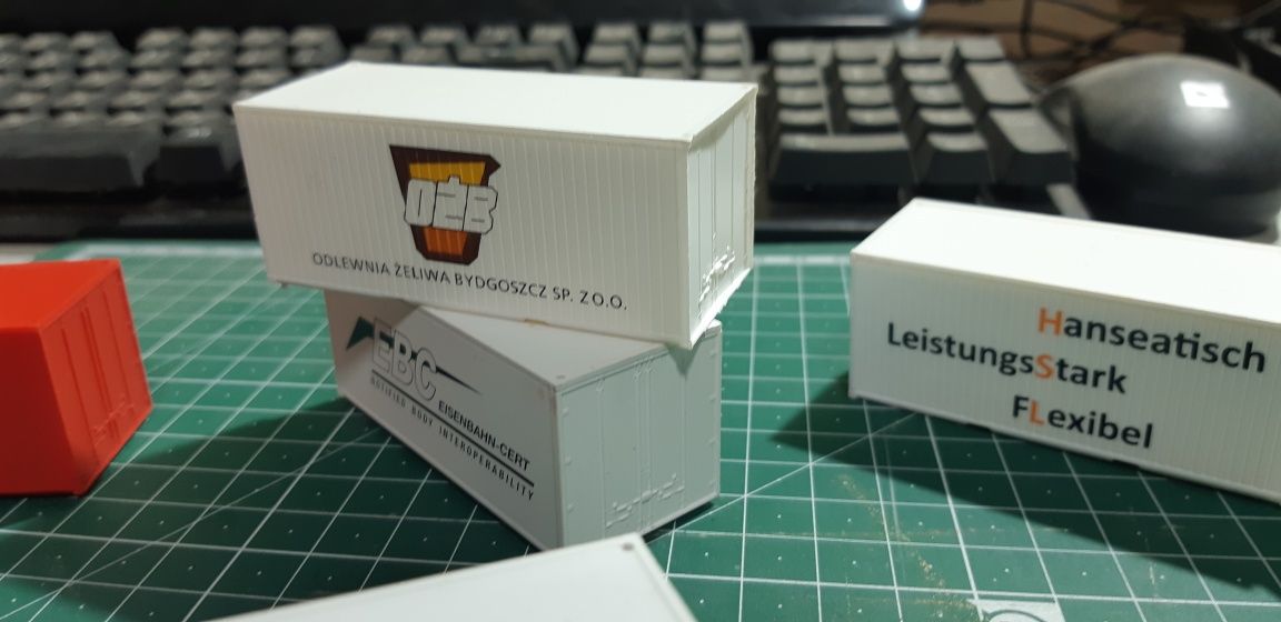 Модели контейнеров 20 и 40 футов масштаб HO 1:87