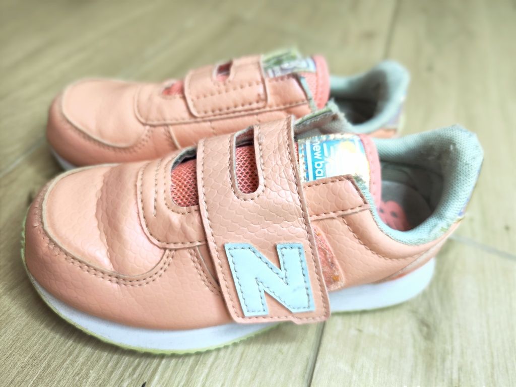 Кросівки для дівчинки New Balance 29 рр
