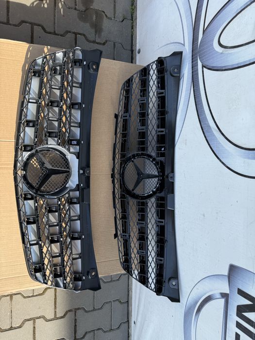 Решітка решотка радіатора Mercedes Viano W639 Віано рестайл