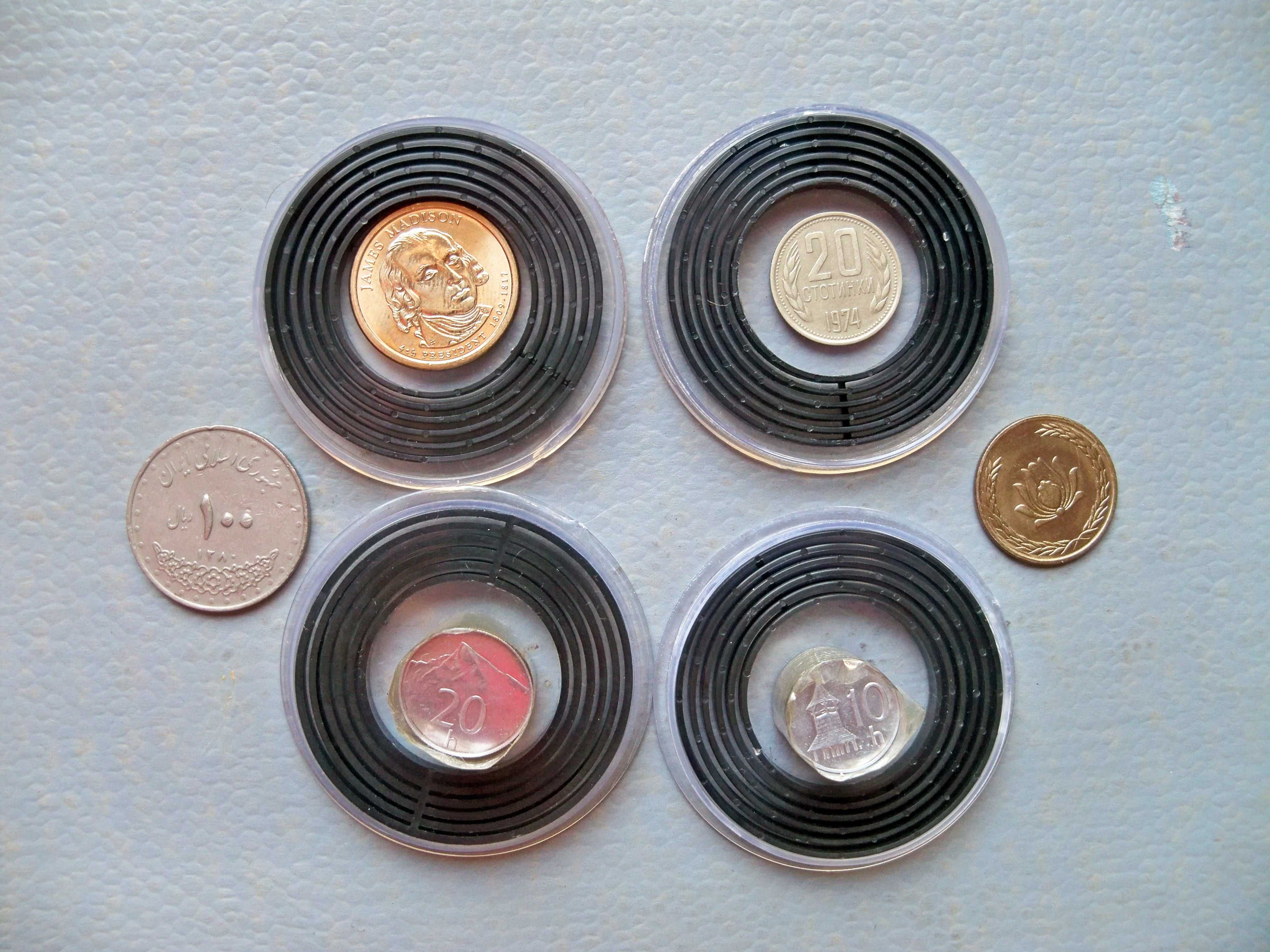 Капсулы для монет универсальные с монеткой. Болгария.