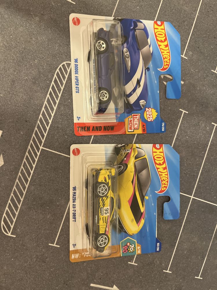 Hot wheels 2 sztuki