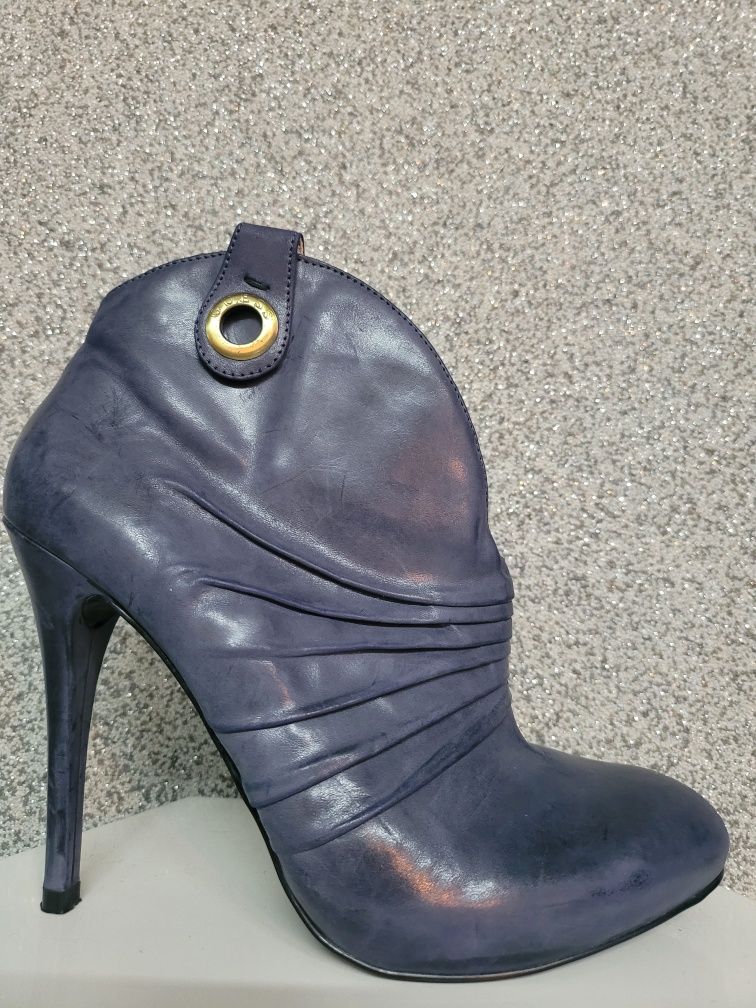 Guess cudne botki roz.39