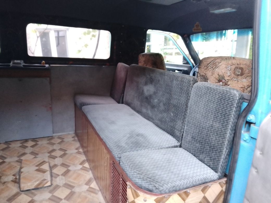 Авто "Бус" сів поїхав