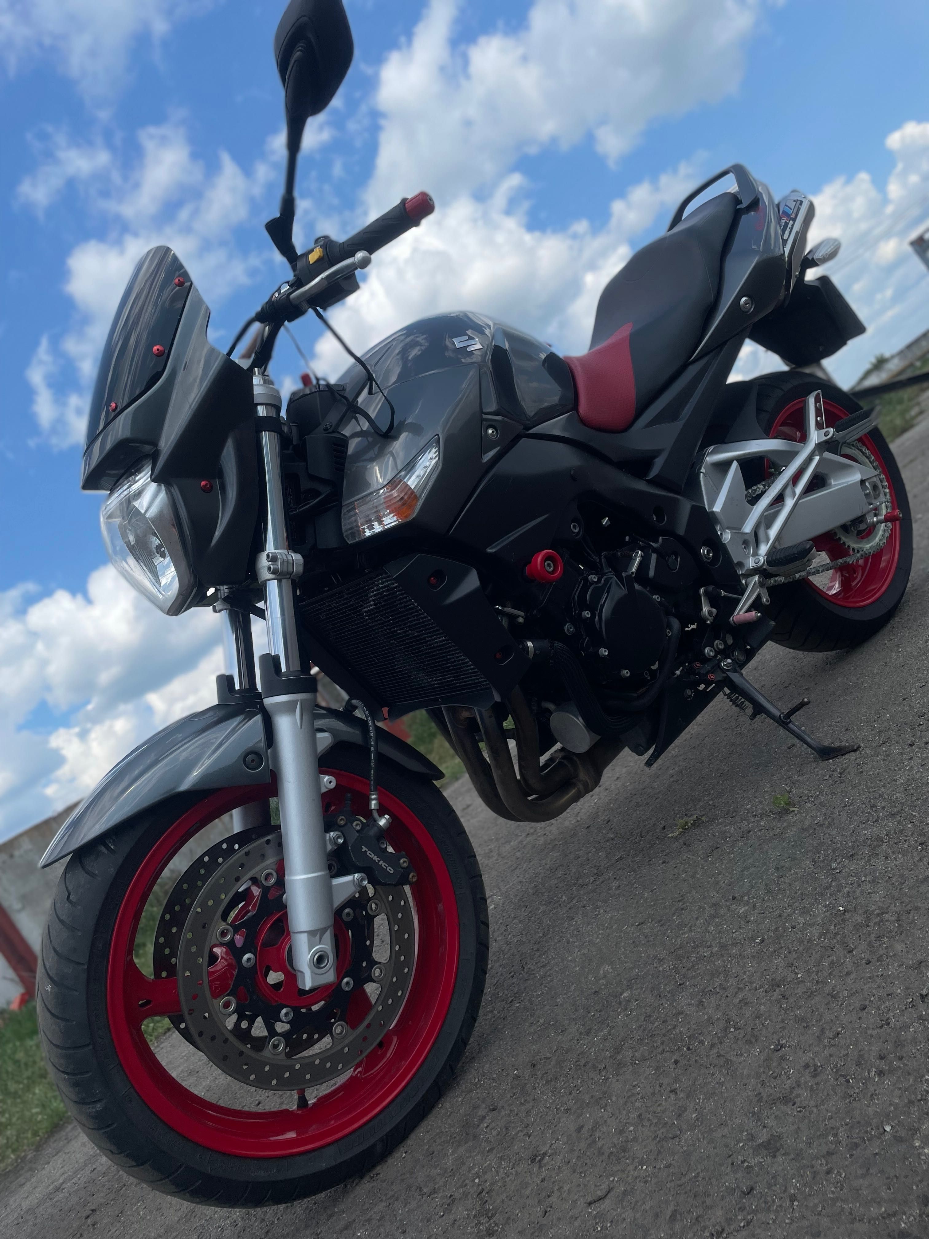 Продам мотоцикл Suzuki