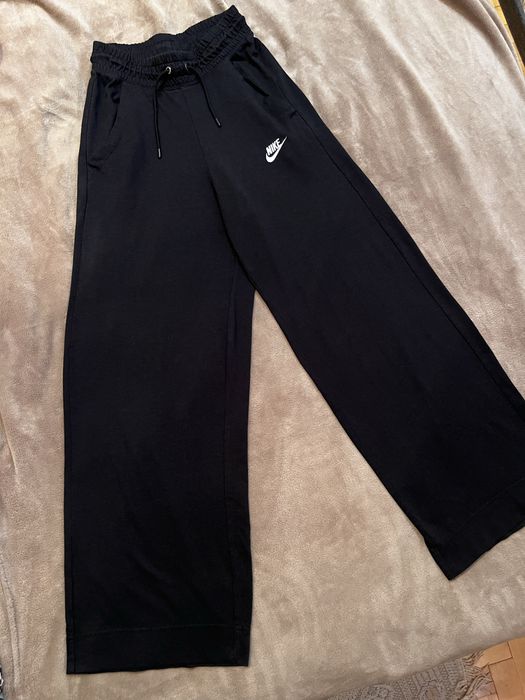 Штани Nike чорні,розмір xs-s