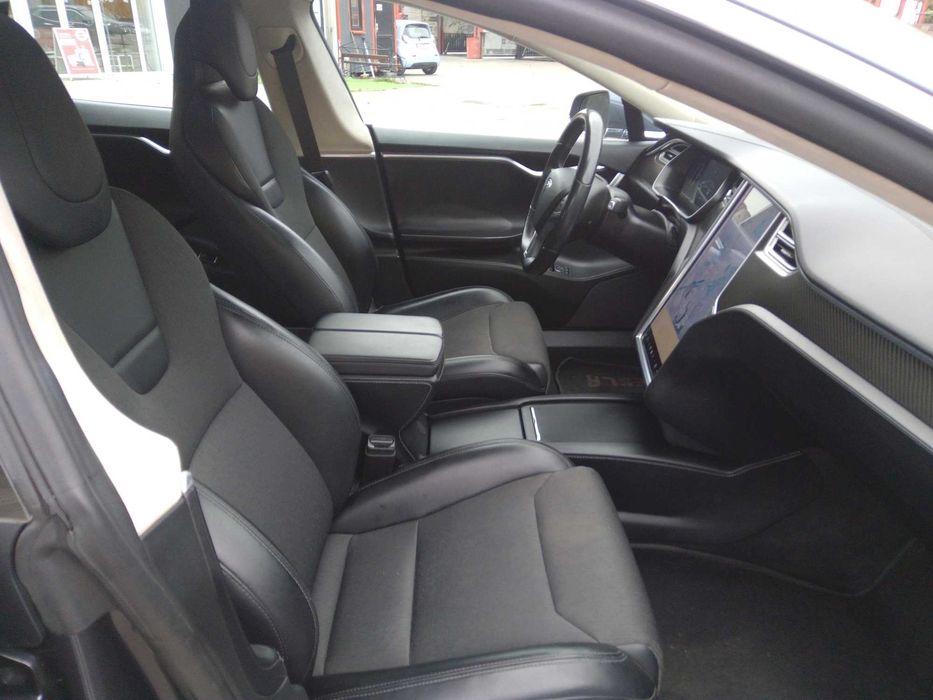 Tesla Model S 75D Dual Motor