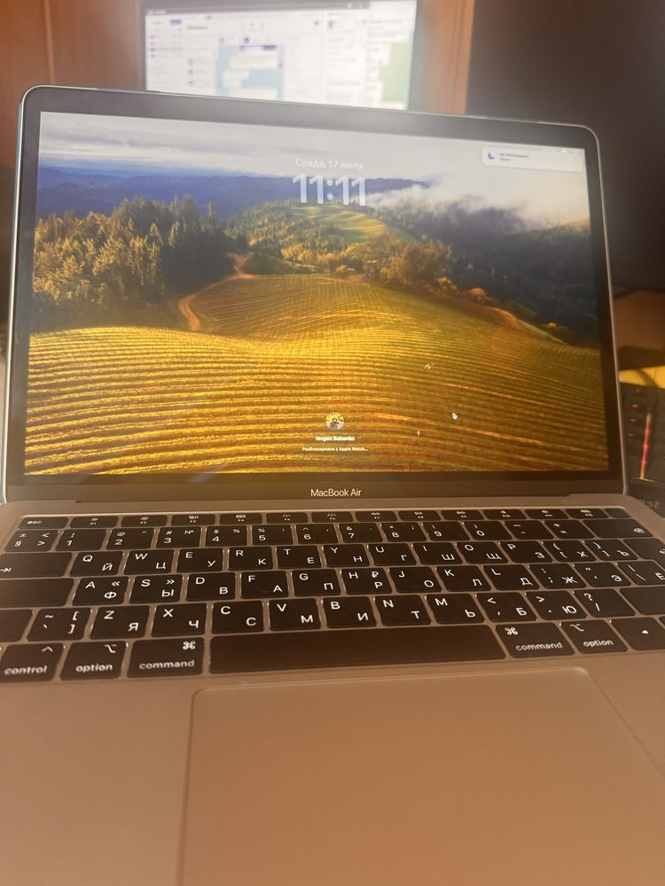 Macbook air a1932 13”