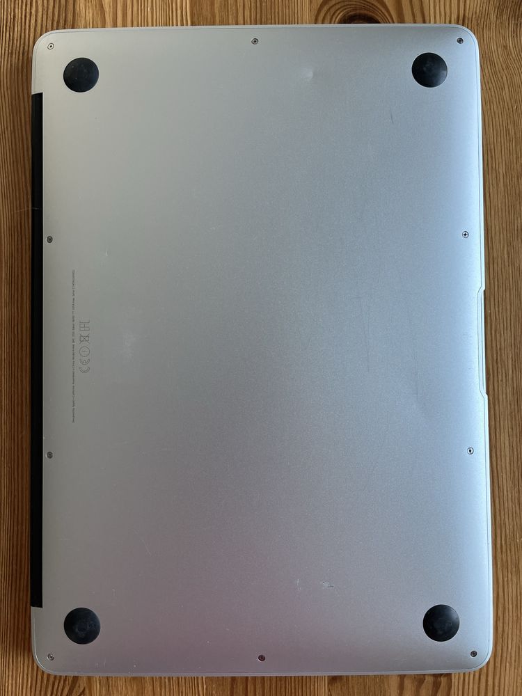 Laptop MacBook Air 7,2 A1466 13" - Intel Core i7 2,2 8GB, 128GB