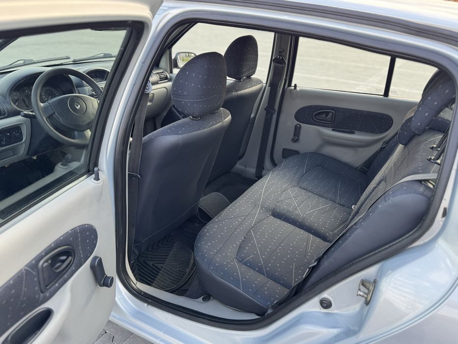 RENAULT Symbol clio автомат