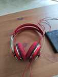 Sennheiser momentum on ear