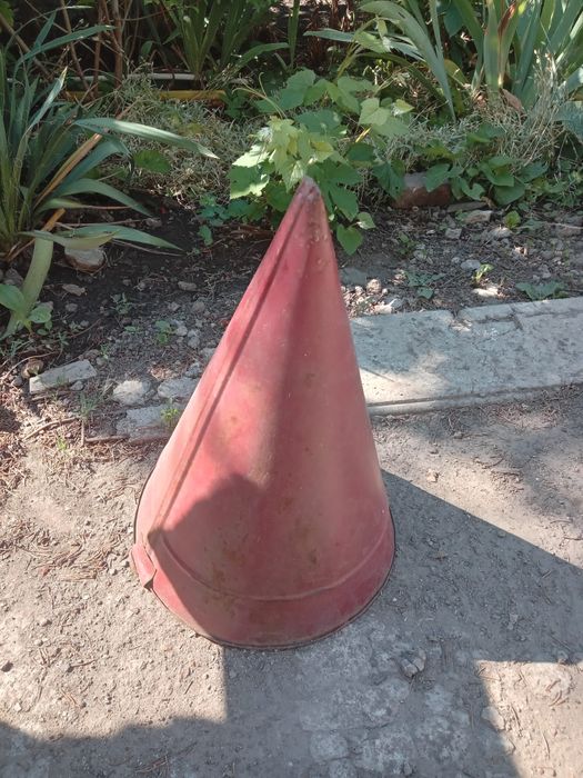 Продам ведро пожарное конусное