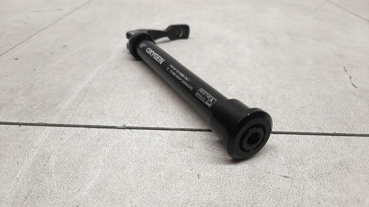 Rock Shox Oś przednia Maxle Lite Xc 100x15mm do 32