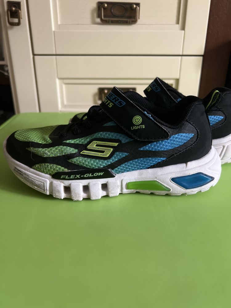 Кросівки Skechers б-в 34 розмір