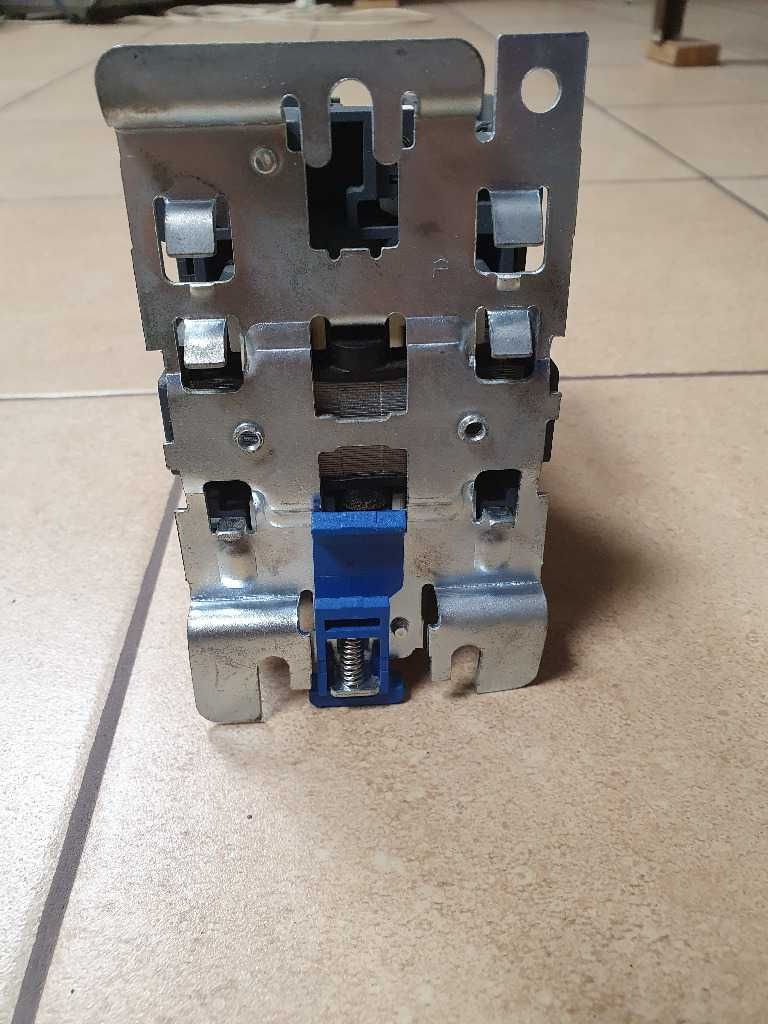 Stycznik 230V 660V 80A 3l+3nc+3no DO NEGOCIACIJ
