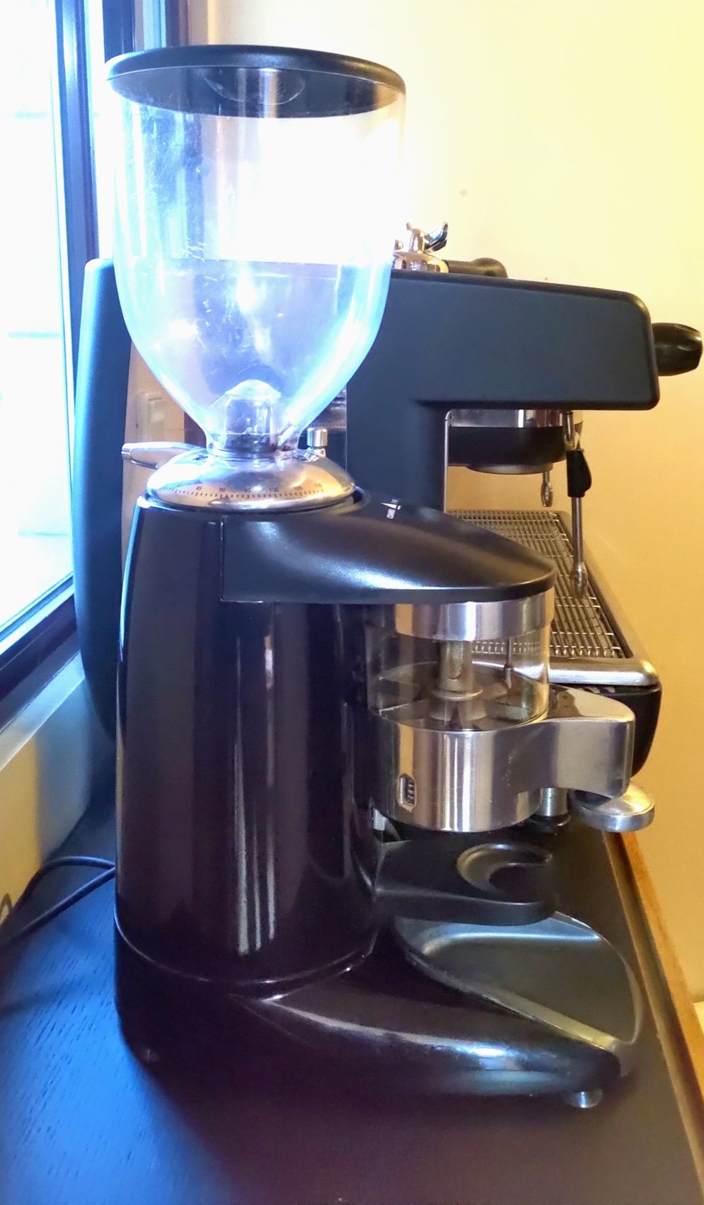 Máquina de café expresso profissiona Casadio
MATERIAL
Aço inoxidável
F
