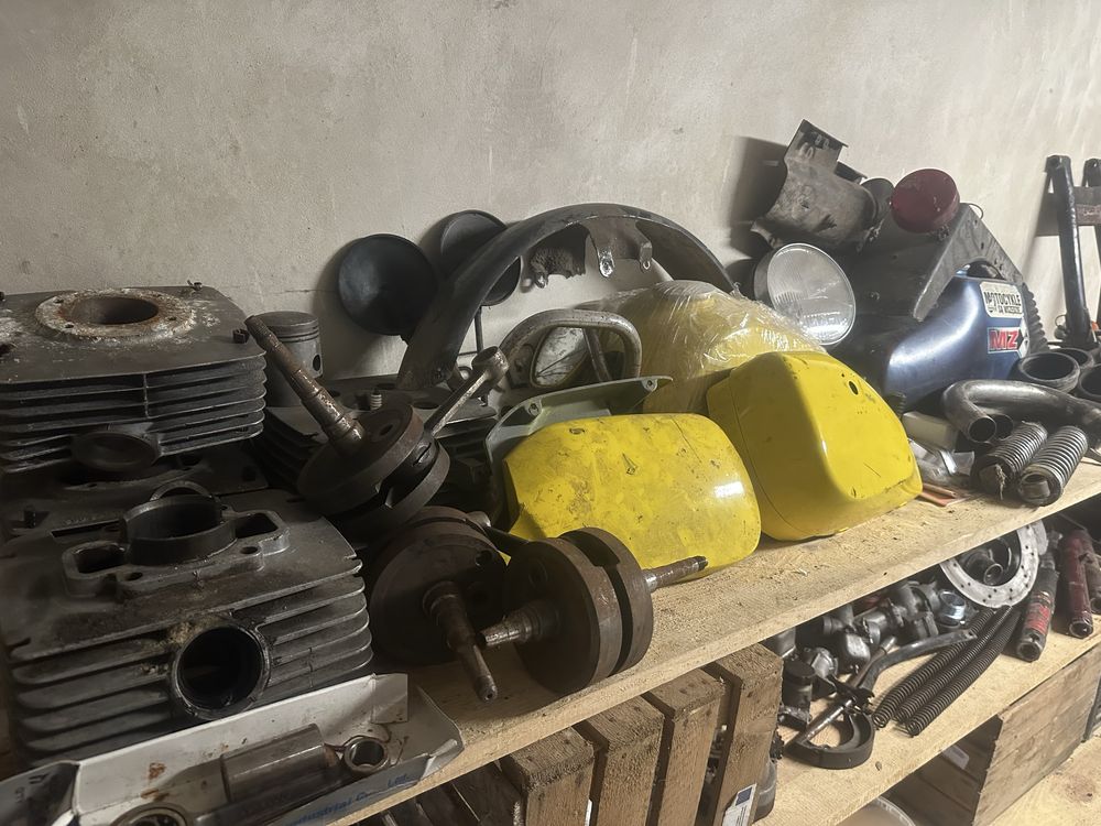 Części mz etz 250 251  orginalne głowica cylinder ts