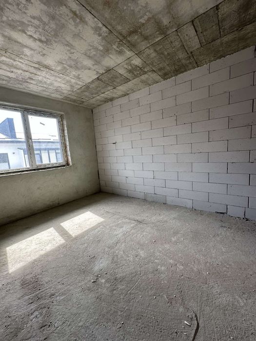 Продаж двохкімнатної квартири з правом власності у новобудові