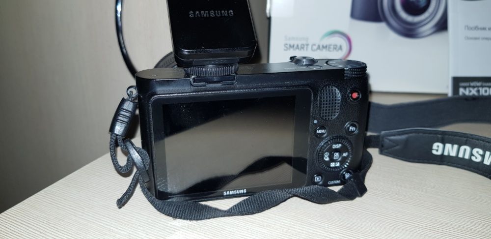 фотоаппарат Samsung NX1000 + сумка в хорошем состояни