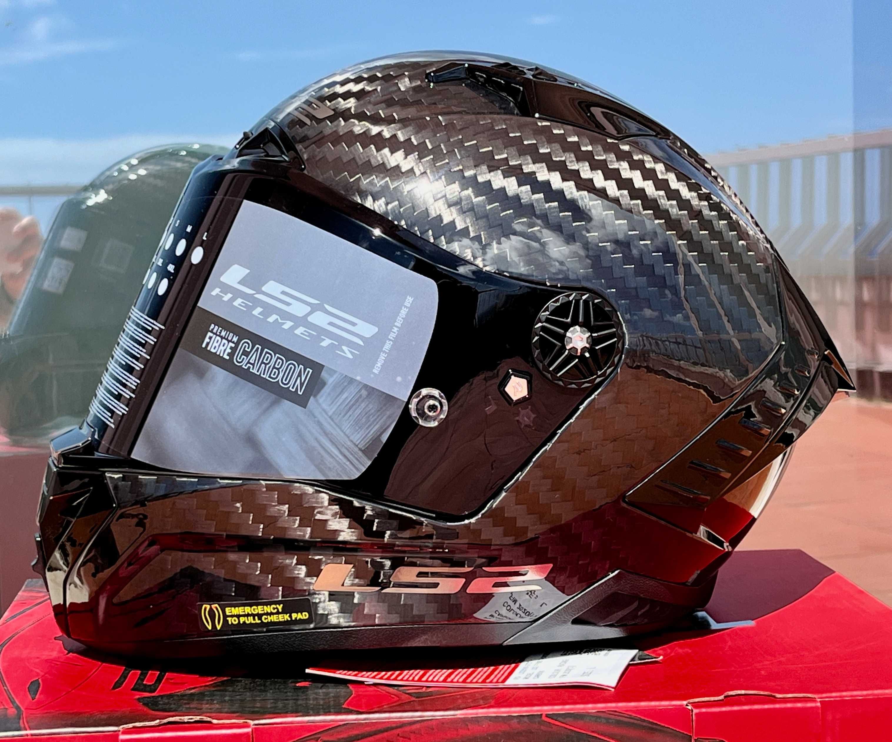 Capacete LS2 Thunder Carbon NOVO (30% Desconto) EXTRAS. Em S-M-L-XL