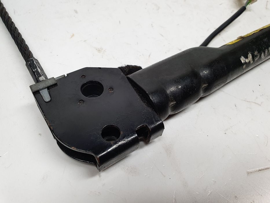 Encaixe de cinto frente esquerdo RENAULT Modus/Grand Modus (F/JP0_)