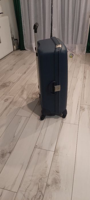 Walizka Samsonite Young Spinner duża na czterech kółkach