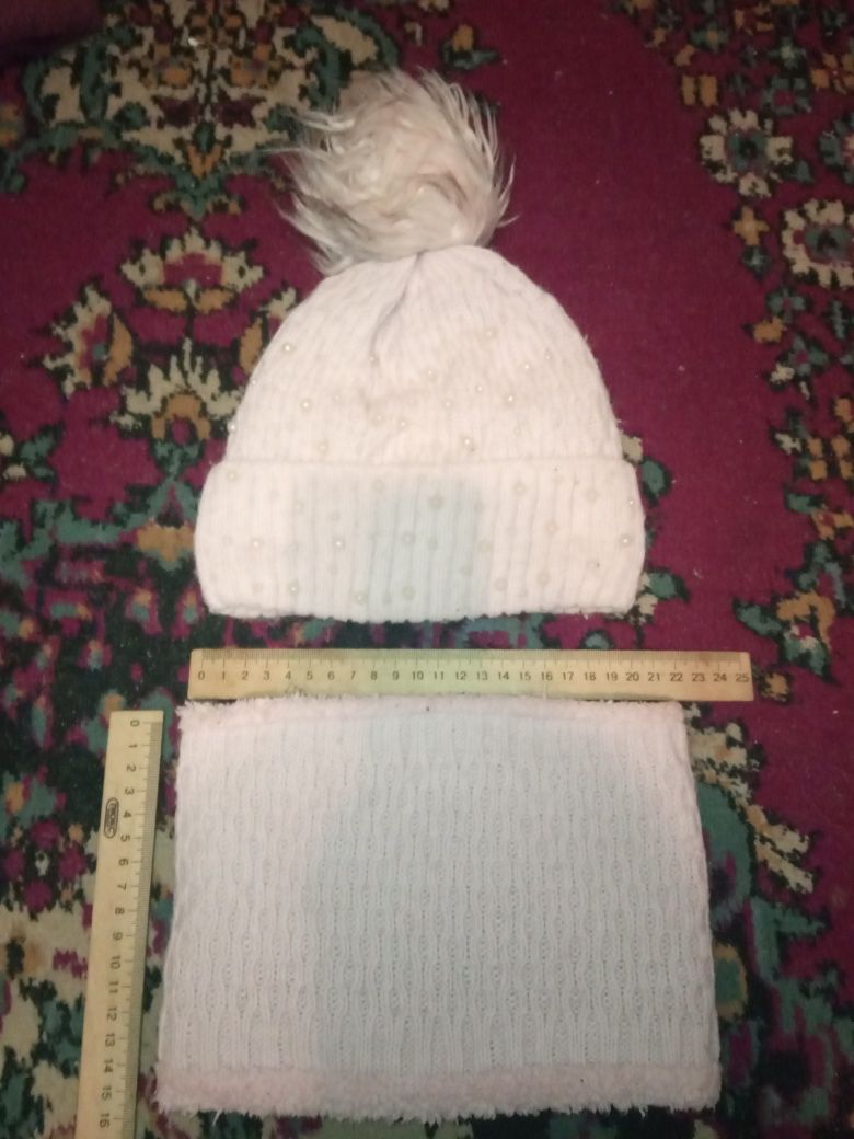 Набор: зимняя шапка+хомут за 40 грн на 4-7 лет девочке. Замеры на фото