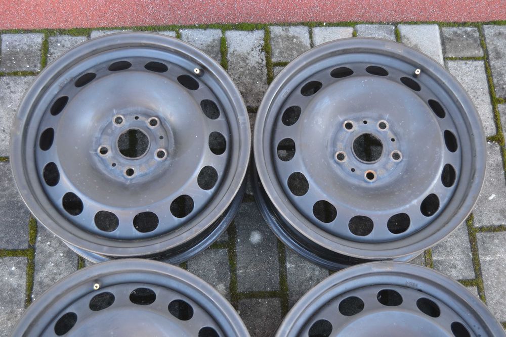 Felgi stalowe 16 cali VW Audi Skoda 5q0 5x112 et43 6x16 komplet felg
