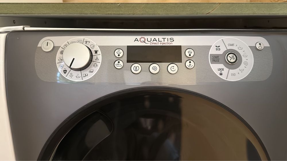 MÁQUINA DE LAVAR ARISTON - HOTPOINT 9KG A++ AQUALTIS