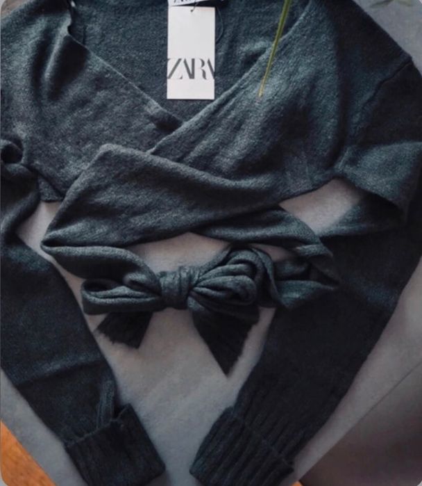 Zara prześliczny crop sweter wiązana seksi