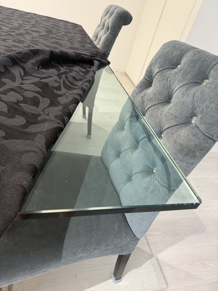 Mesa de jantar de vidro