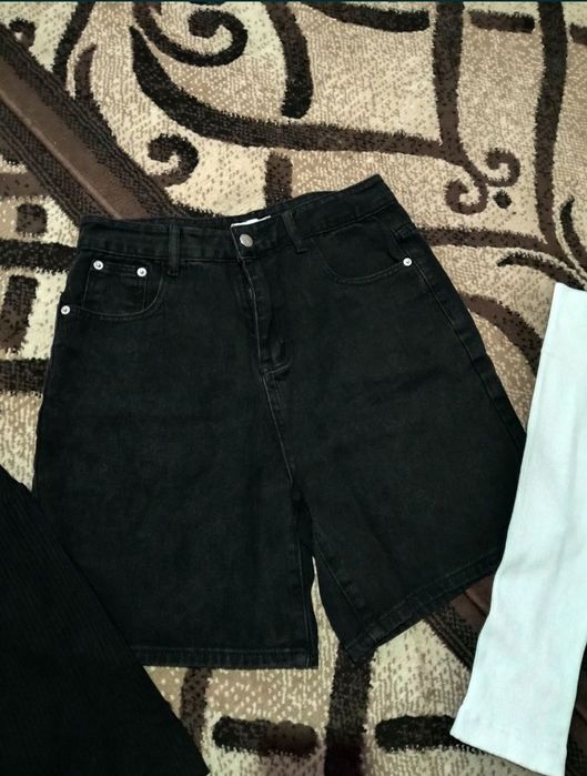 Шорти бермуди жіночі чорні