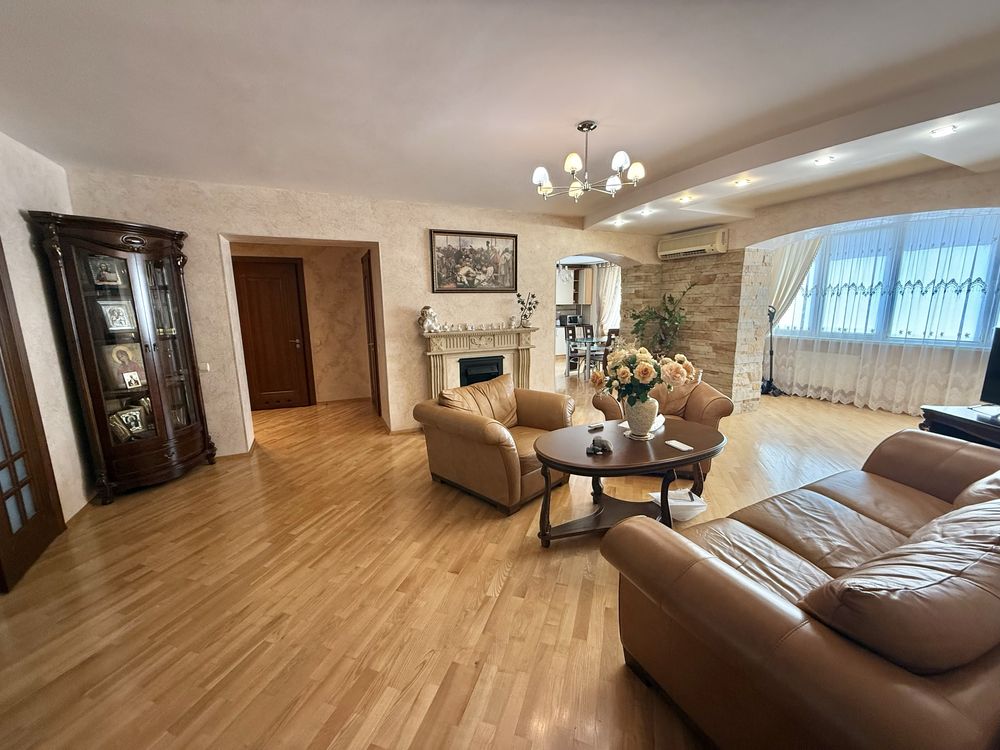 Продам квартиру 155м2 на Старому Місті