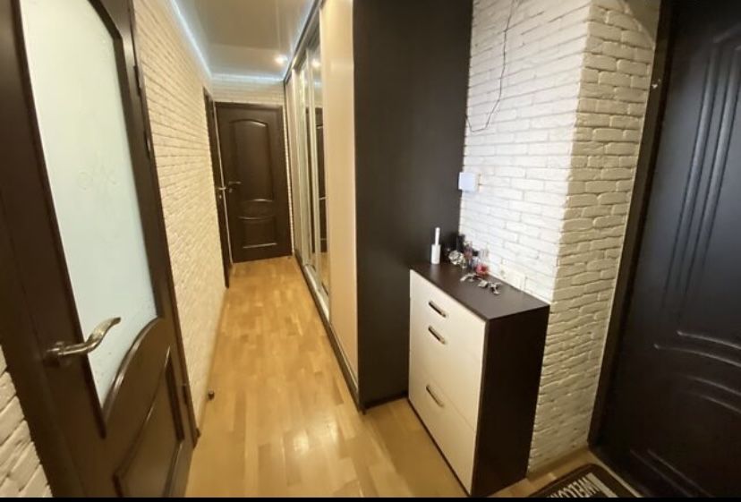 Квартира 4 кімнати