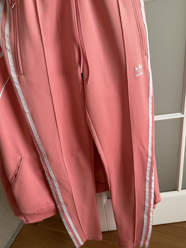 Жіночий костюм Adidas (S)