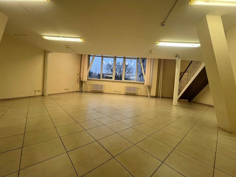 Двоповерховий офіс в БЦ, 81 м.кв., 2 поверх у подарунок, м. Дорогожичі