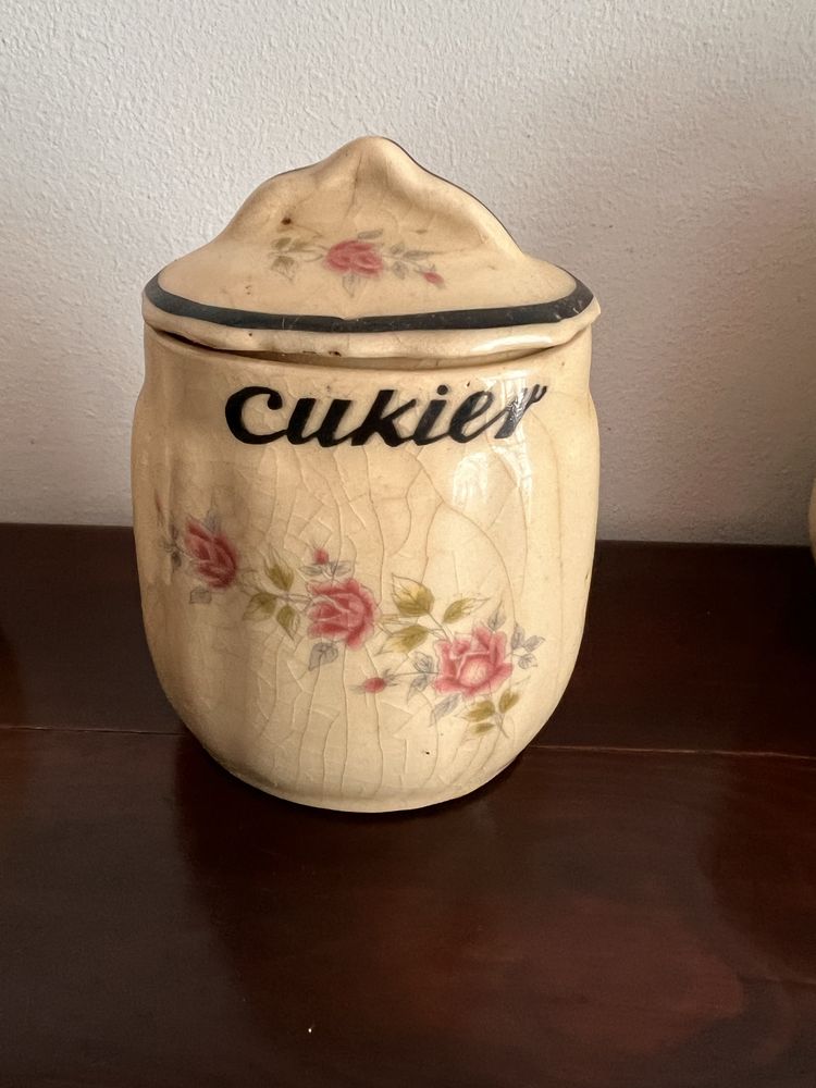 Stare pojemniki kuchenne