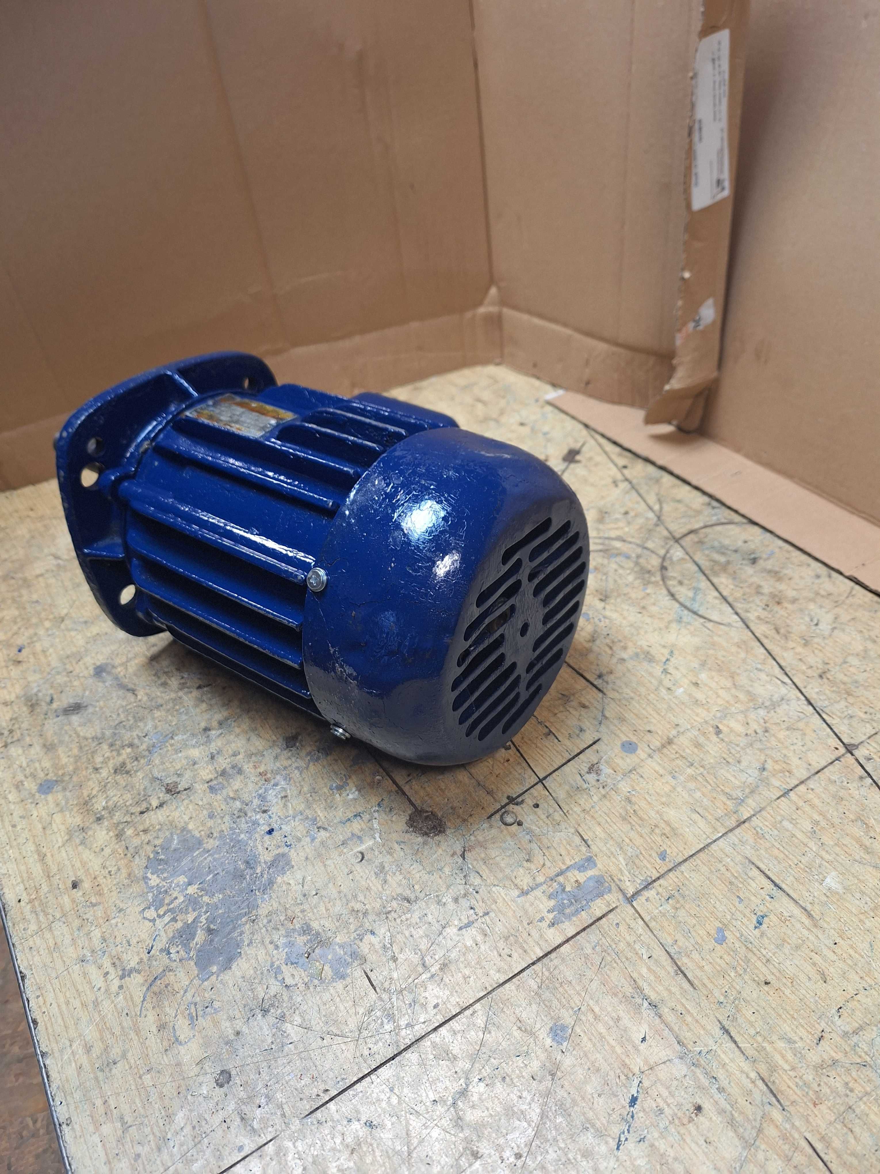 Silnik elektryczny 0,8KW 380V 1400 obrotów
