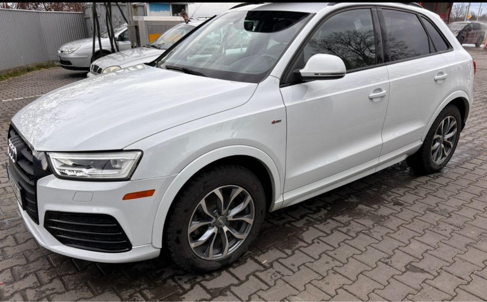 AUDI q3 2016 SLine, black edition