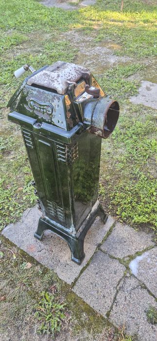 Piecyk zabytkowy niemiecki - kominek koza