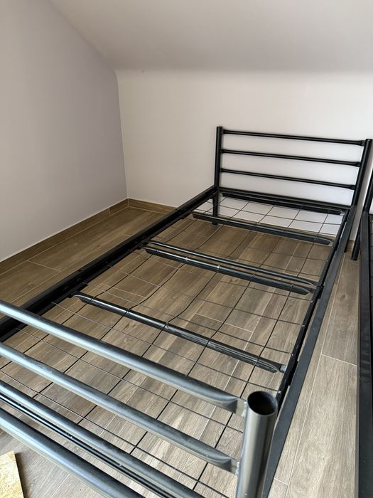 Łóżko metalowe czarne
