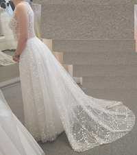 Piękna suknia ślubna z trenem koronka roz. 38 cena do uzgodnienia :))