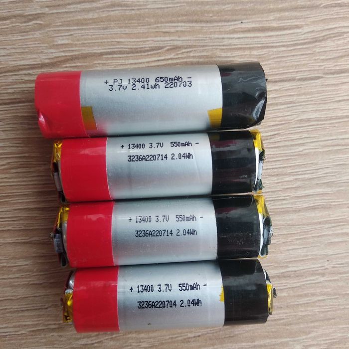 Акумулятори 3,7В