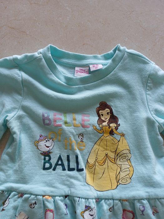 Vestido Disney novo nunca usado tamanho 4-5 anos